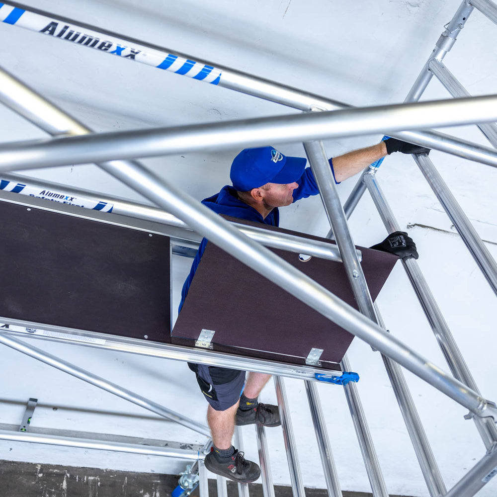 Rolsteiger Alumexx Extra 135x190 8,2m werkhoogte tegen de gevel