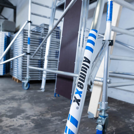 Rolsteiger Alumexx Light 75x190 8,2m werkhoogte tegen de gevel