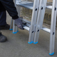 Eurostairs Reform ladder driedelig uitgebogen 3x12 sporten + gevelrollen