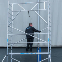Rolsteiger Basic 135x250 10,2m werkhoogte tegen de gevel