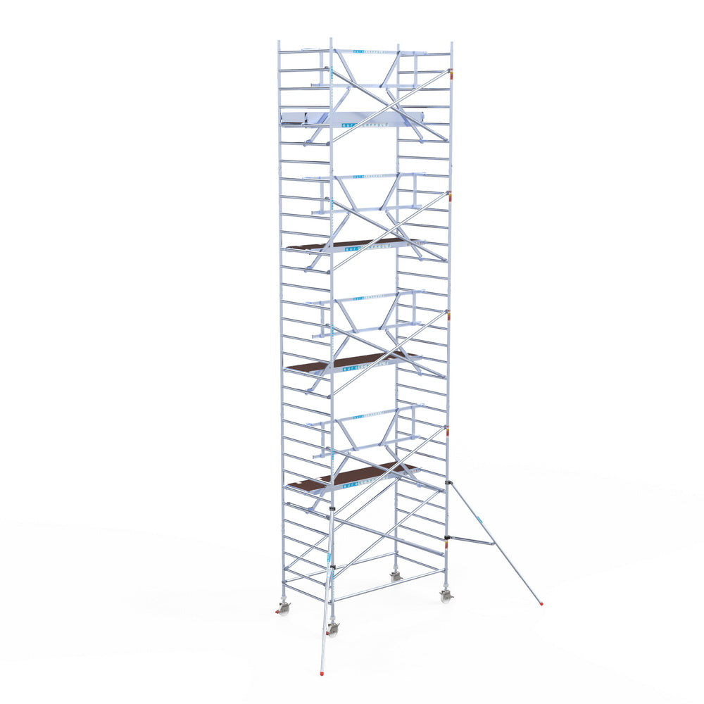 Rolsteiger Professional 135x250 10,2m werkhoogte carbon vloer tegen de gevel