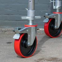 Rolsteiger Basic 135x250 4,2m werkhoogte carbon vloer tegen de gevel