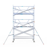 Rolsteiger Professional 135x305 6,2m werkhoogte carbon vloer tegen de gevel