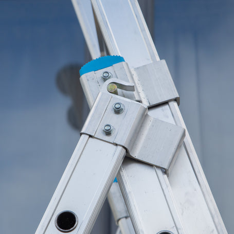 Eurostairs Reform ladder driedelig uitgebogen 3x10 sporten + gevelrollen