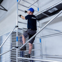 Rolsteiger Alumexx Light 135x190 9,2m werkhoogte tegen de gevel