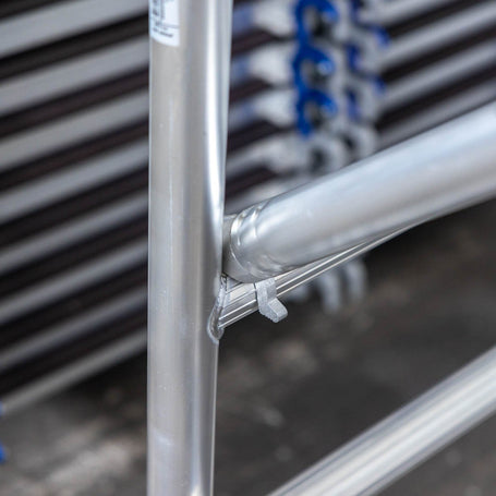 Rolsteiger Alumexx Extra 135x250 4,2m werkhoogte tegen de gevel