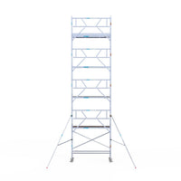 Rolsteiger Professional 75x250 10,2m werkhoogte carbon vloer tegen de gevel