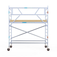 Rolsteiger Basic 135x305 4,2m werkhoogte carbon vloer tegen de gevel