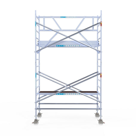 Rolsteiger Professional 135x250 5,2m werkhoogte carbon vloer tegen de gevel