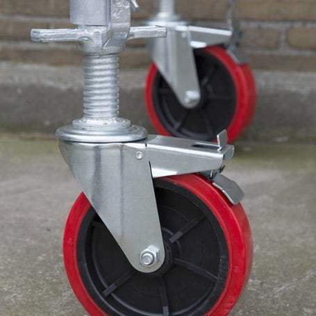 Rolsteiger Basic 90x250 10,2m werkhoogte tegen de gevel
