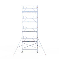 Rolsteiger Professional 75x305 10,2m werkhoogte carbon vloer tegen de gevel