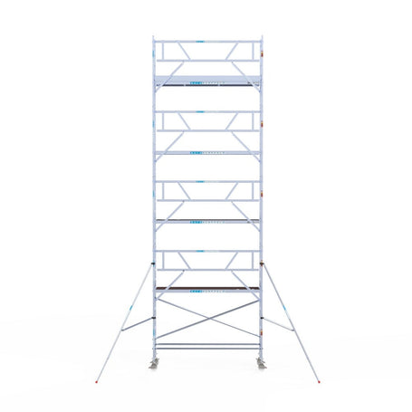 Rolsteiger Professional 75x305 10,2m werkhoogte carbon vloer tegen de gevel