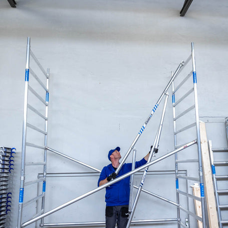 Rolsteiger Alumexx Extra 90x190 8,2m werkhoogte tegen de gevel