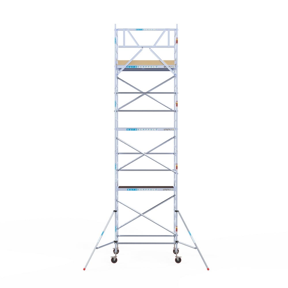 Rolsteiger Basic 135x190 8,2m werkhoogte carbon vloer tegen de gevel