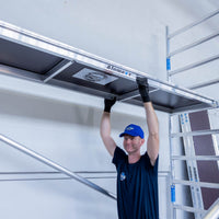 Rolsteiger Alumexx Light 135x250 11,2m werkhoogte tegen de gevel